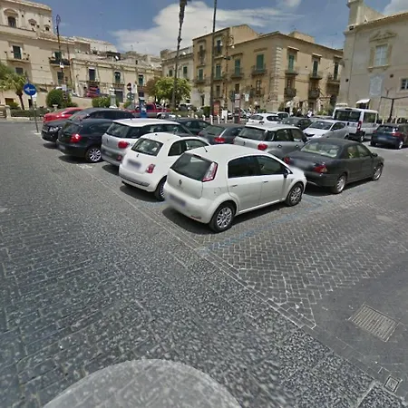 Casa * Noto
