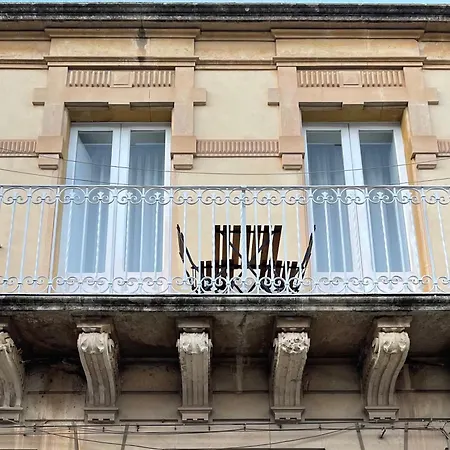 Casa *